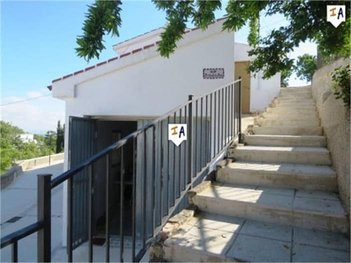 4 bedroom Townhouse for sale in Loja with garage - € 80,000 (Ref: 9921578)