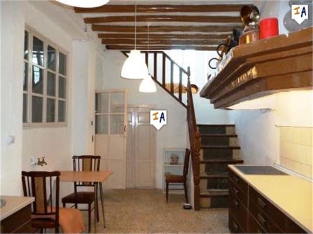 Casa de 4 habitaciones en Villanueva de Algaidas en venta con garaje - 159.000 € (Ref: 9921579)