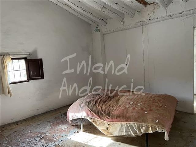 3 quarto Quinta/Casa Rural para venda em Priego de Córdoba - 29 000 € (Ref: 9921580)