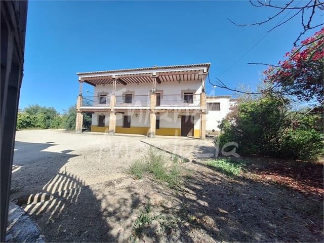 Finca/Casa Rural de 8 habitaciones en Porcuna en venta con piscina garaje - 265.000 € (Ref: 9923128)