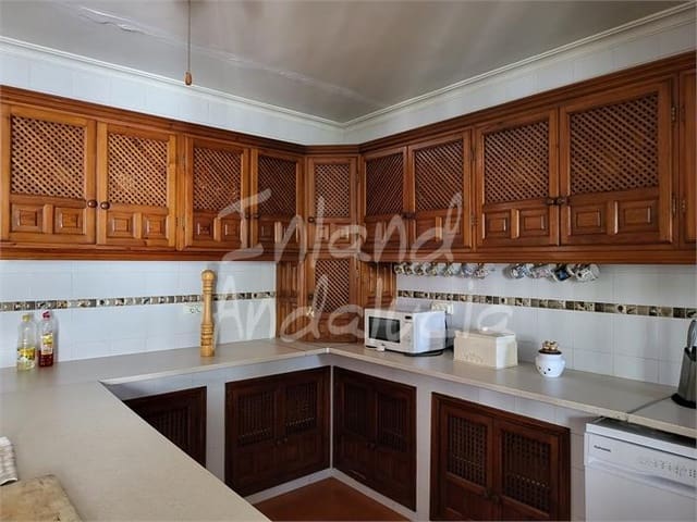 4 sovrum Villa till salu i Marchena med pool garage - 240 000 € (Ref: 9926602)