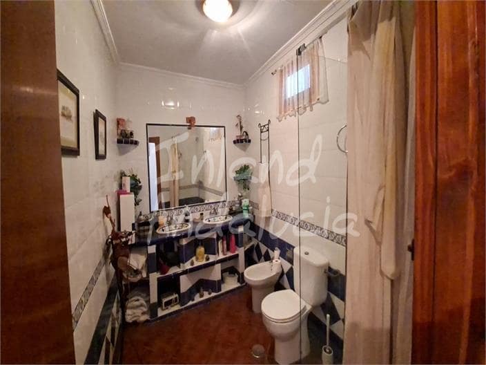 6 camera da letto Finca/Casa di Campagna in vendita in Velez-Malaga con piscina garage - 265.000 € (Rif: 9937419)