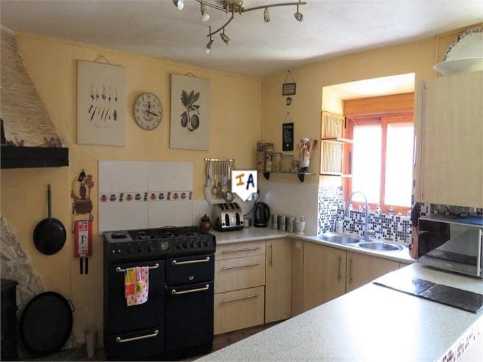 3 bedroom Townhouse for sale in Carchelejo with pool garage - € 95,000 (Ref: 9939242)