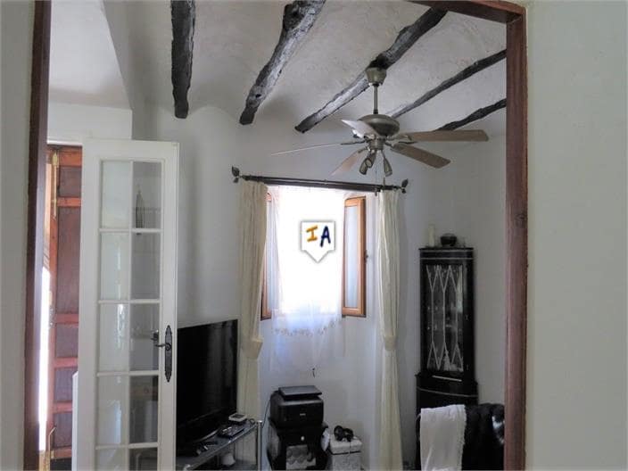 3 bedroom Townhouse for sale in Carchelejo with pool garage - € 95,000 (Ref: 9939242)