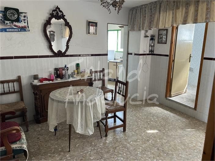 4 soveværelse Byhus til salg i Fuente-Tojar med garage - € 92.000 (Ref: 9939243)