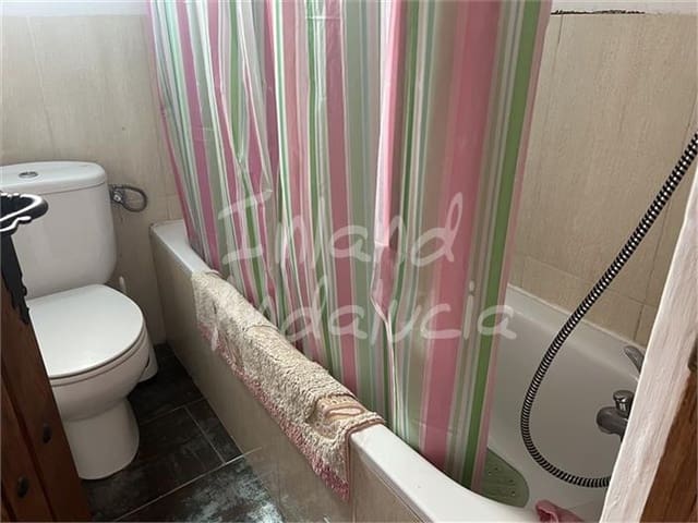 3 sovrum Hus till salu i Castillo de Locubín - 75 000 € (Ref: 9945005)