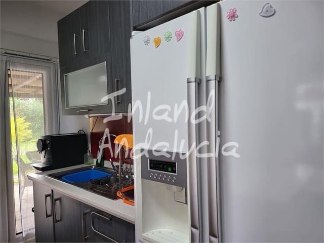 3 soveværelse Villa til salg i Marchena med swimmingpool garage - € 210.000 (Ref: 9950883)