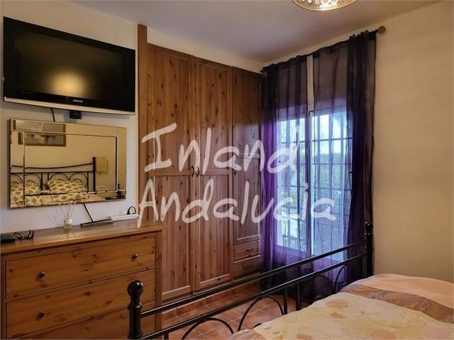 3 soveværelse Villa til salg i Marchena med swimmingpool garage - € 210.000 (Ref: 9950883)