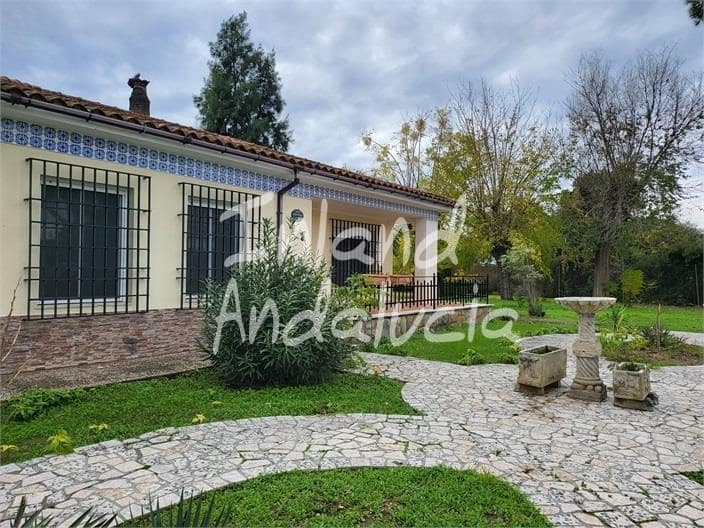 3 quarto Moradia para venda em Marchena com piscina garagem - 210 000 € (Ref: 9950883)