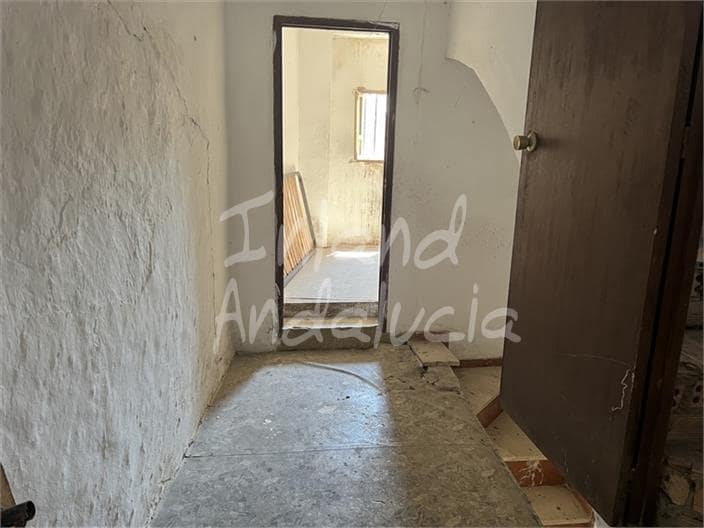 Casa de 2 habitaciones en Luque en venta - 27.000 € (Ref: 9950885)