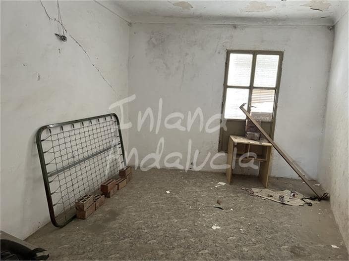 Casa de 2 habitaciones en Luque en venta - 27.000 € (Ref: 9950885)