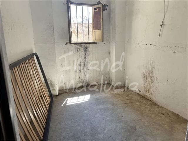 2 quarto Casa em Banda para venda em Luque - 27 000 € (Ref: 9950885)