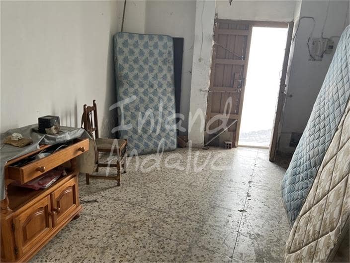 Casa de 2 habitaciones en Luque en venta - 27.000 € (Ref: 9950885)