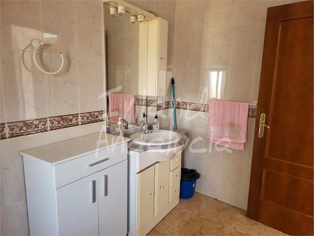 3 slaapkamer Huis te koop in Humilladero - € 150.000 (Ref: 9953618)