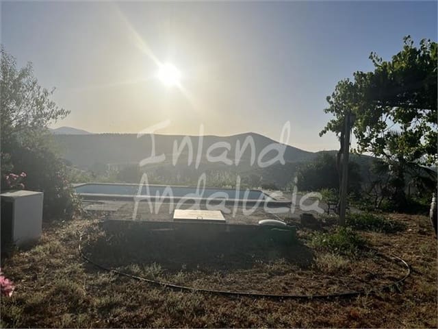 3 soverom Finca/Herregård til salgs i Alcalá la Real med svømmebasseng garasje - € 320 000 (Ref: 9954663)