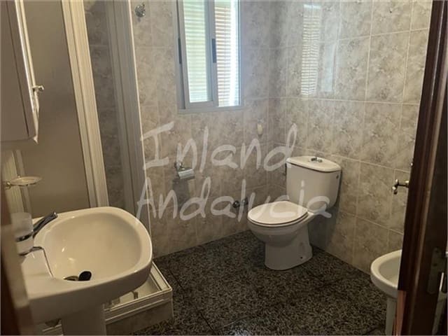 4 chambre Finca/Maison de Campagne à vendre à Castillo de Locubín avec garage - 139 000 € (Ref: 9958965)