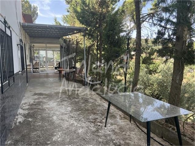4 chambre Finca/Maison de Campagne à vendre à Castillo de Locubín avec garage - 139 000 € (Ref: 9958965)