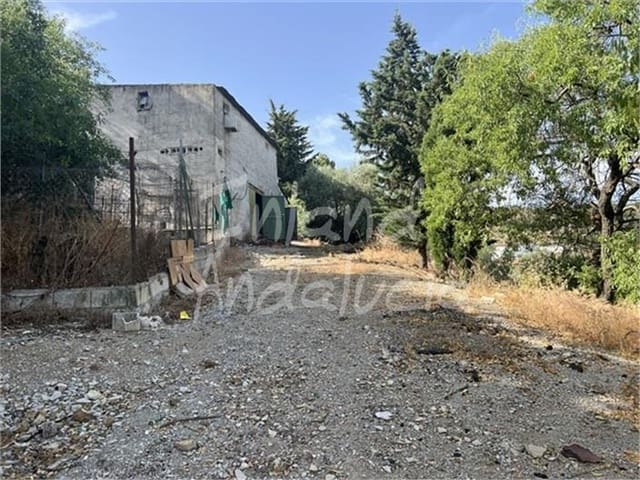 4 chambre Finca/Maison de Campagne à vendre à Castillo de Locubín avec garage - 139 000 € (Ref: 9958965)