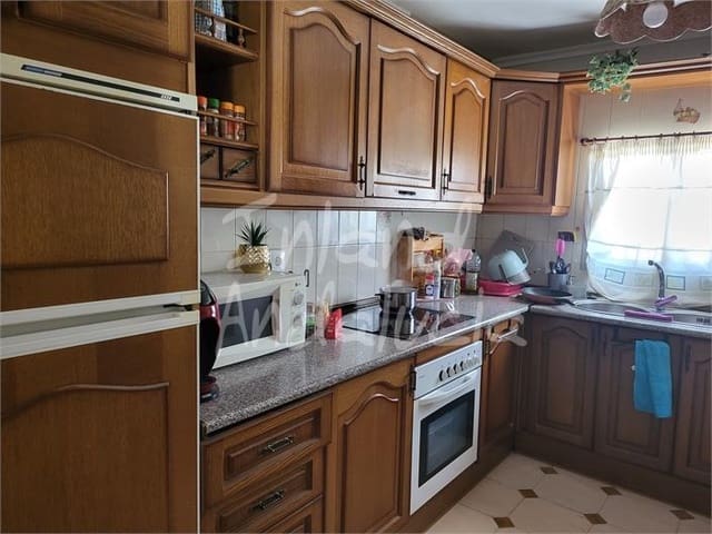 2 soveværelse Byhus til salg i Bobadilla, Antequera med garage - € 165.000 (Ref: 9965993)