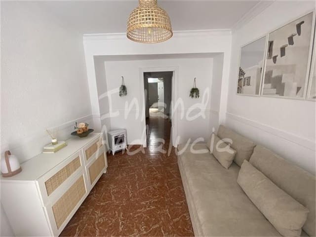 3 slaapkamer Huis te koop in Castillo de Locubín - € 48.000 (Ref: 9969131)