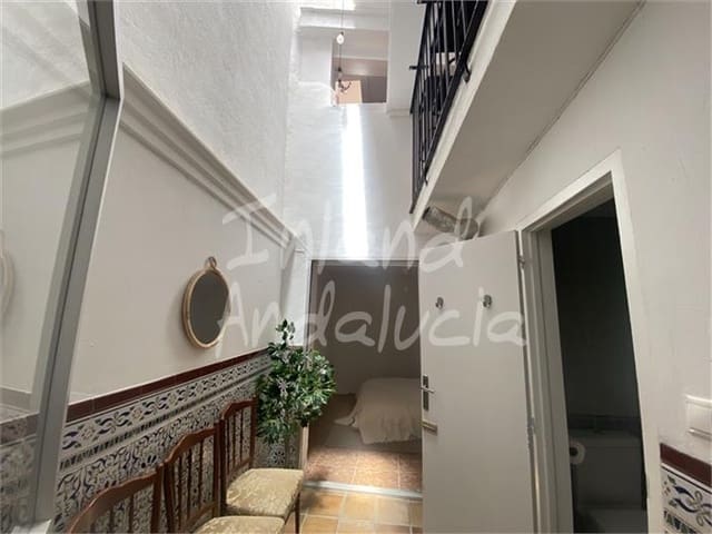 3 slaapkamer Huis te koop in Castillo de Locubín - € 48.000 (Ref: 9969131)