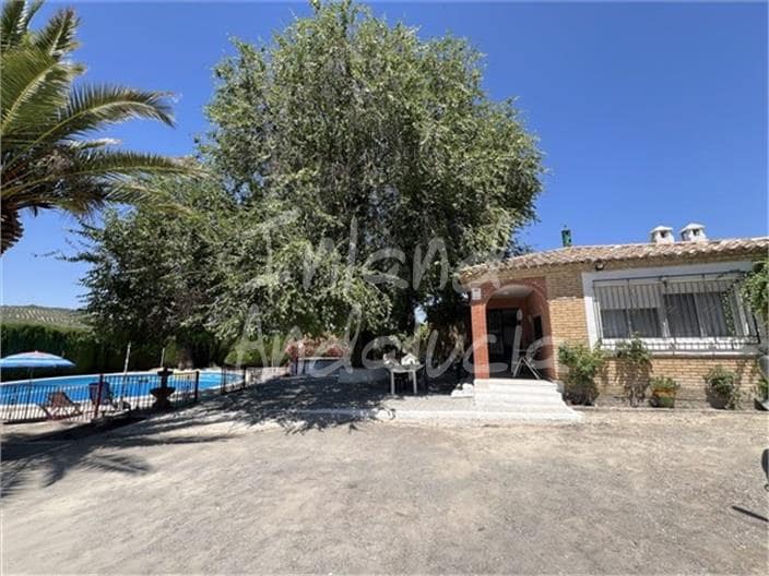 3 slaapkamer Finca/Landhuis te koop in Alcala la Real met zwembad garage - € 450.000 (Ref: 9969132)