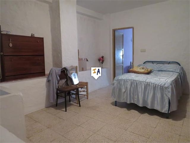4 slaapkamer Huis te koop in Alcaudete met garage - € 60.000 (Ref: 9972530)