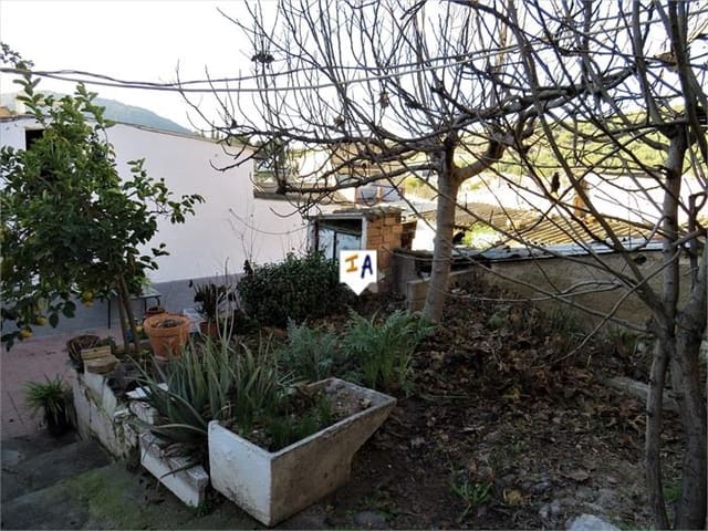 4 slaapkamer Huis te koop in Alcaudete met garage - € 60.000 (Ref: 9972530)