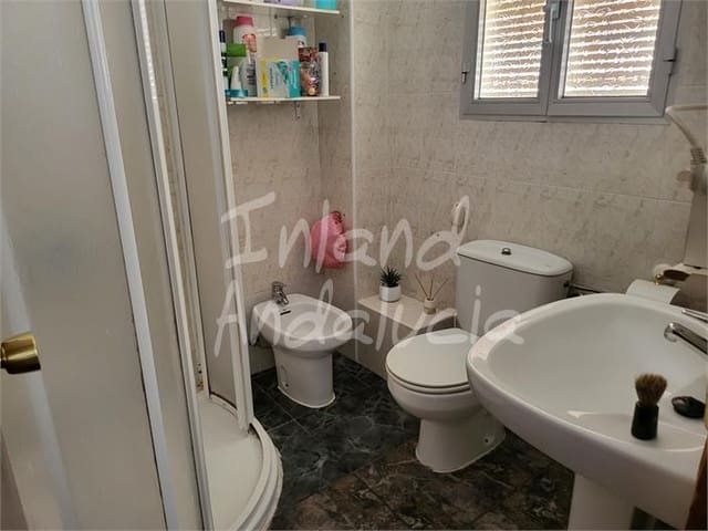 Casa de 5 habitaciones en Antequera en venta con garaje - 145.000 € (Ref: 9990092)