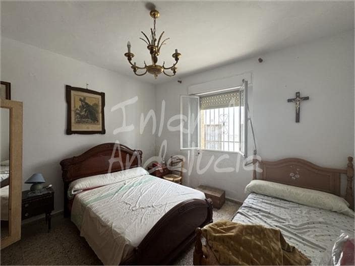 Casa de 5 habitaciones en Alcalá la Real en venta con garaje - 89.000 € (Ref: 9993703)