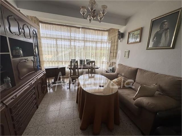Casa de 5 habitaciones en Ribera Alta, Alcalá la Real en venta con garaje - 89.000 € (Ref: 9993703)