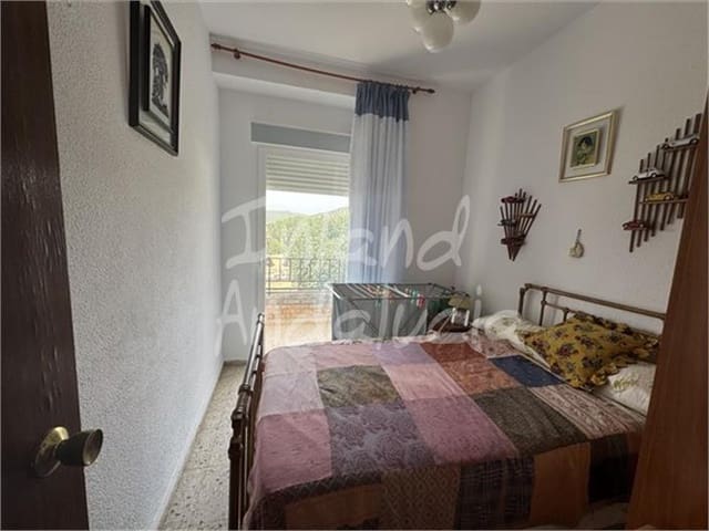 Casa de 5 habitaciones en Ribera Alta, Alcalá la Real en venta con garaje - 89.000 € (Ref: 9993703)