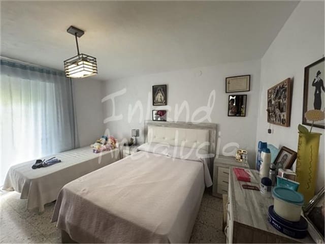Casa de 5 habitaciones en Ribera Alta, Alcalá la Real en venta con garaje - 89.000 € (Ref: 9993703)