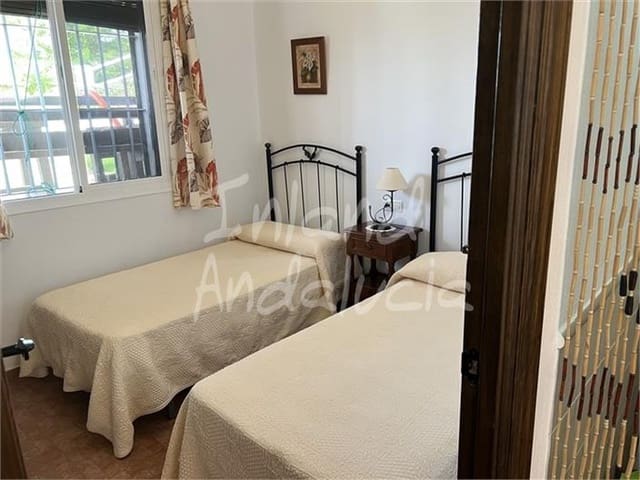 Finca/Casa Rural de 4 habitaciones en Montefrío en venta con piscina garaje - 295.000 € (Ref: 9996511)