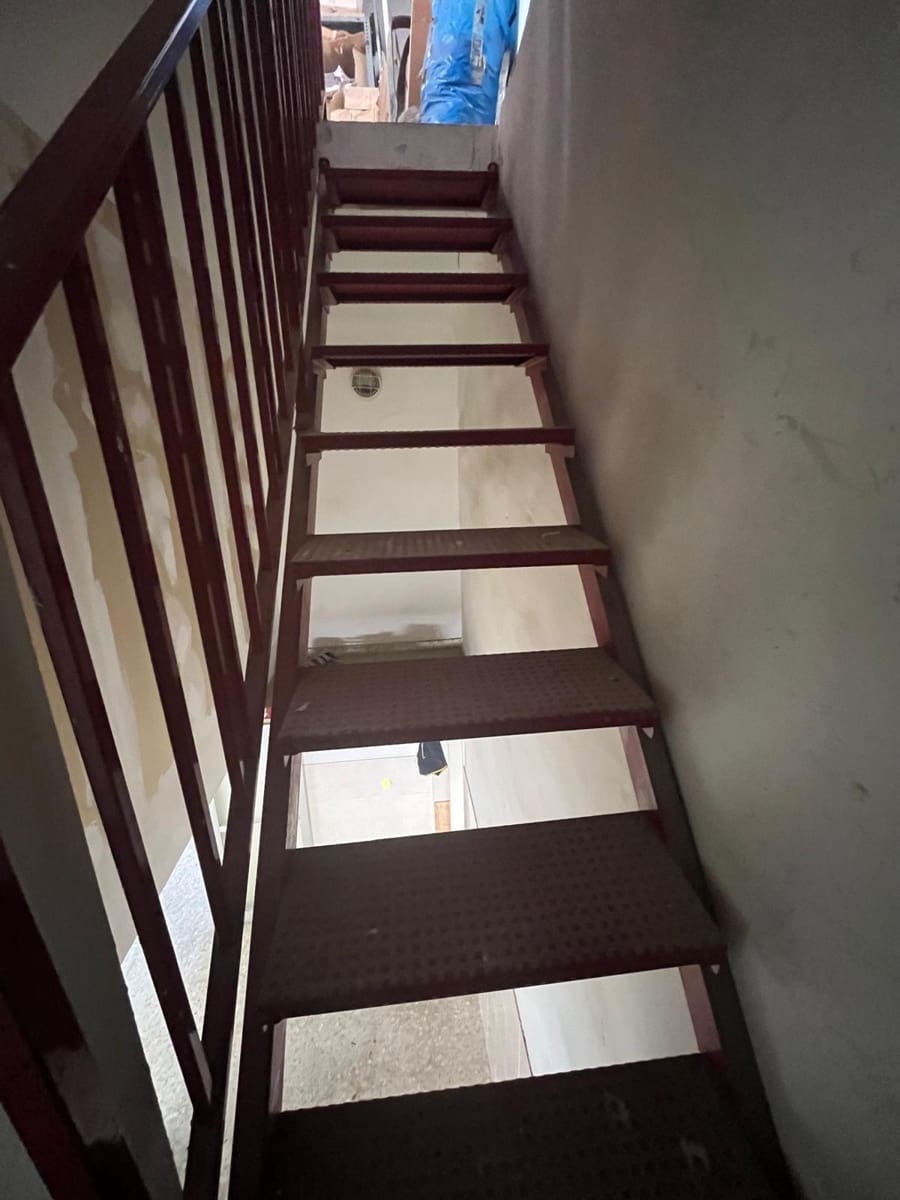 Commercial for sale in Elche / Elx - € 189,900 (Ref: 9021809)