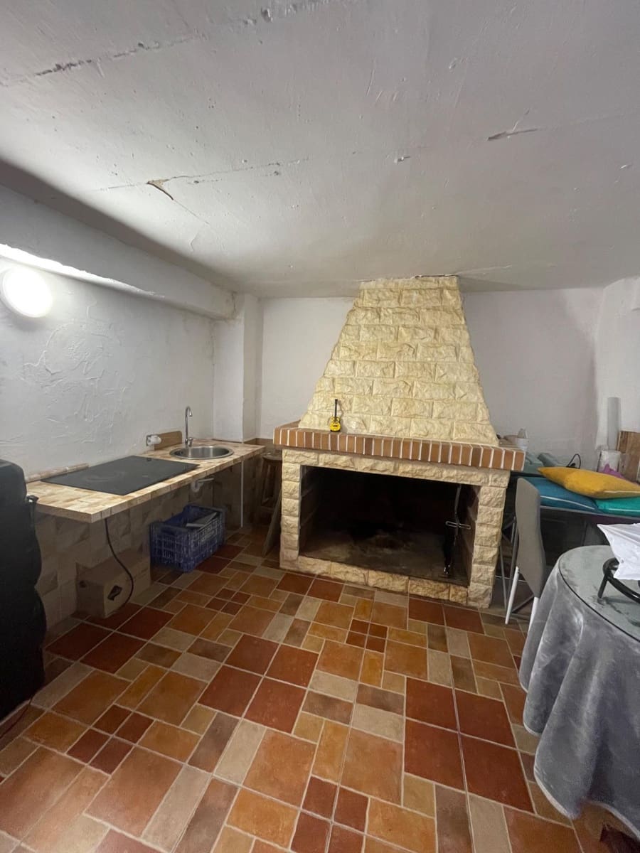 3 bedroom Apartment for sale in Elche / Elx - € 137,000 (Ref: 9021825)