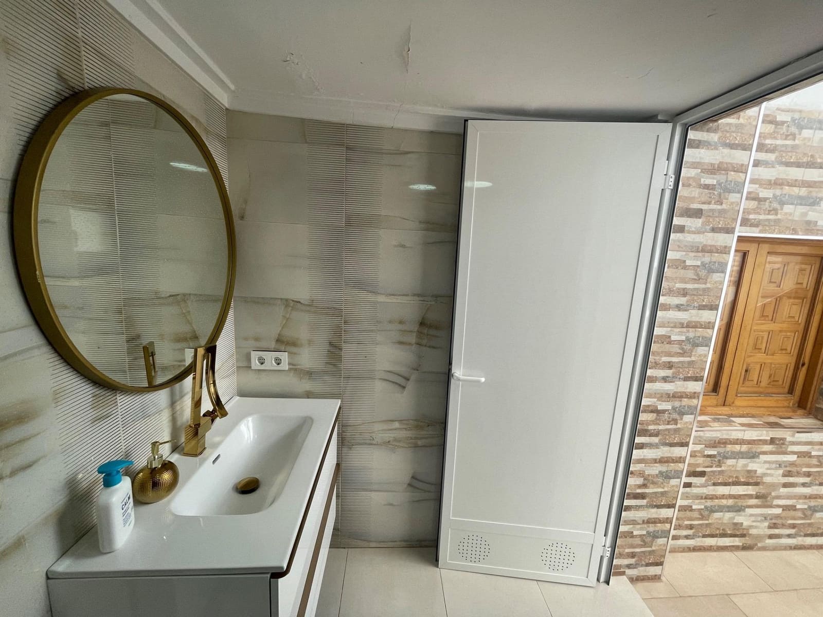 3 bedroom Apartment for sale in Elche / Elx - € 137,000 (Ref: 9021825)