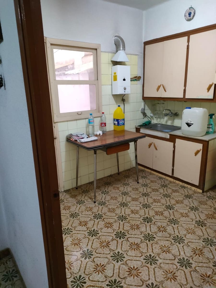 3 bedroom Apartment for sale in Elche / Elx - € 93,000 (Ref: 9021828)