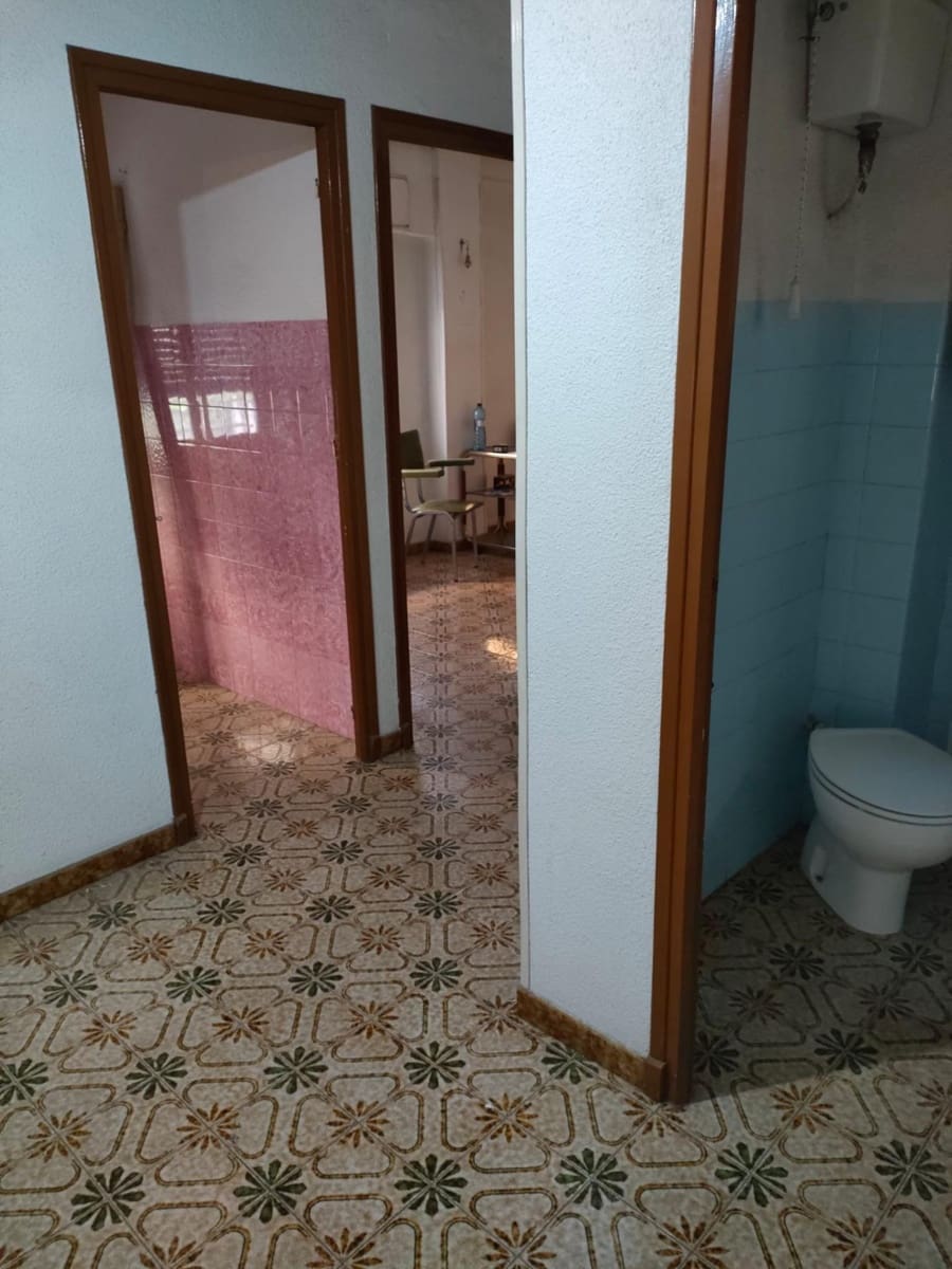 3 bedroom Apartment for sale in Elche / Elx - € 93,000 (Ref: 9021828)