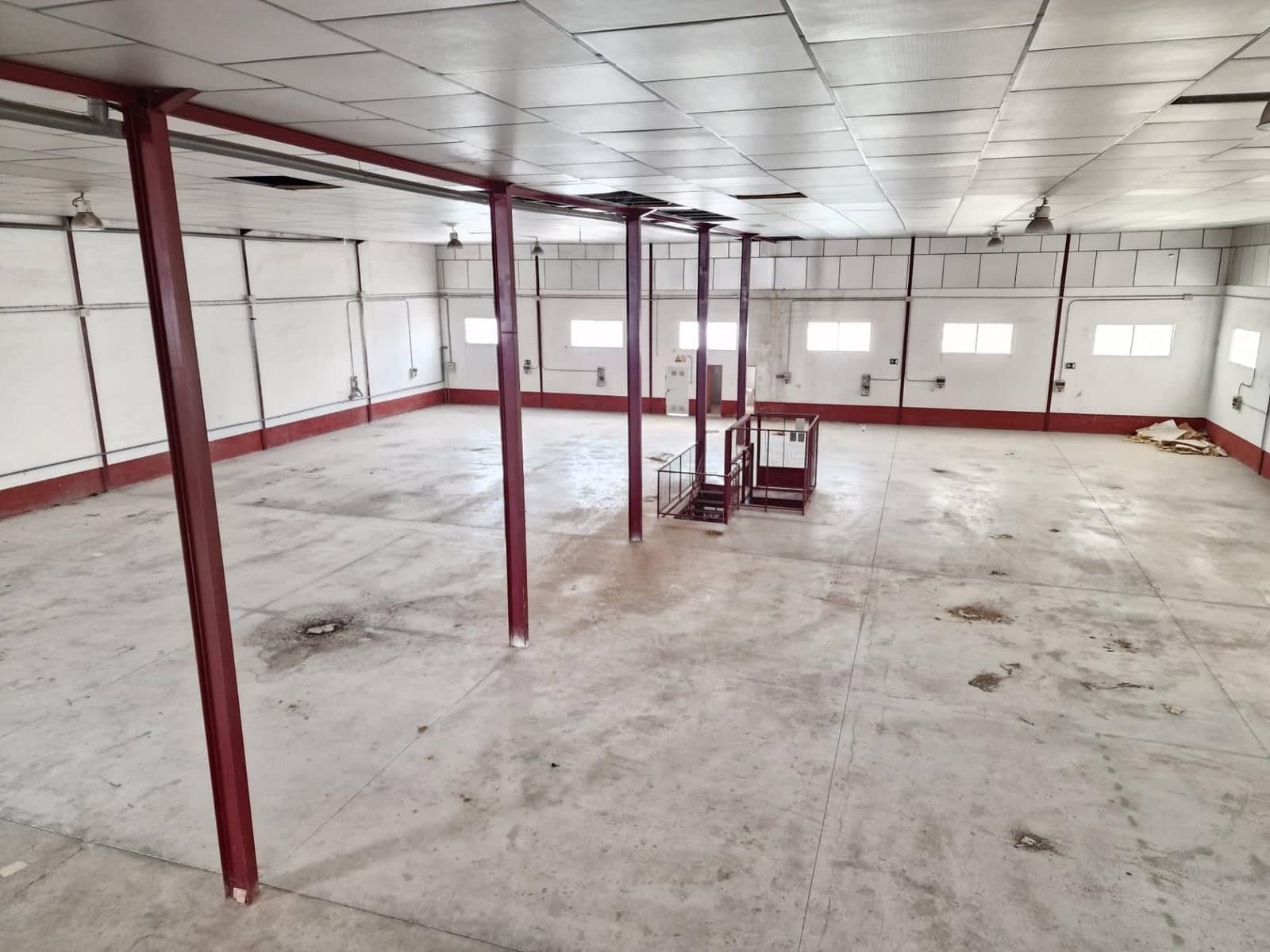 Virksomhed til salg i Aspe med garage - € 560.000 (Ref: 9021832)