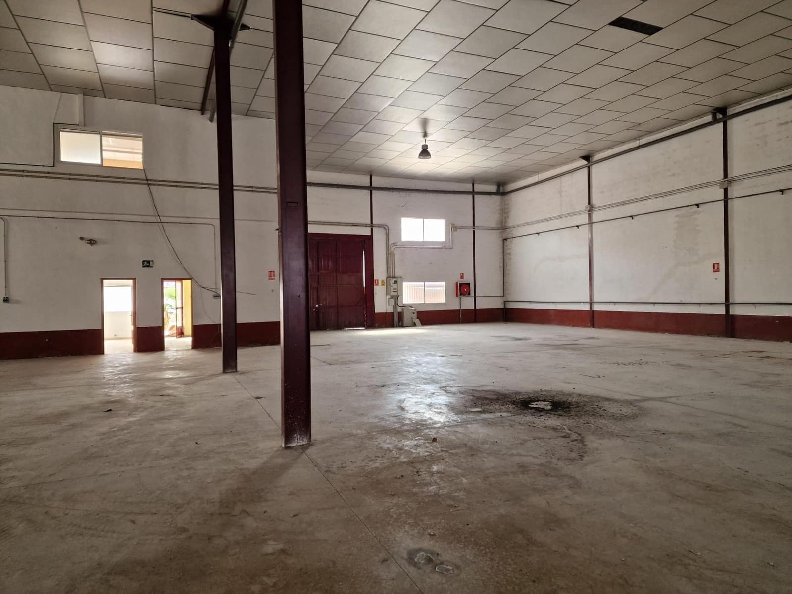 Virksomhed til salg i Aspe med garage - € 560.000 (Ref: 9021832)