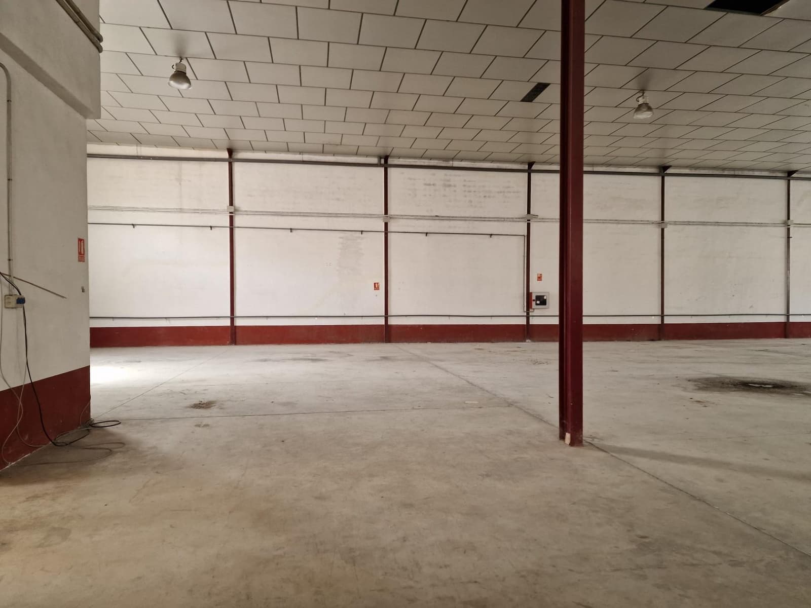 Virksomhed til salg i Aspe med garage - € 560.000 (Ref: 9021832)