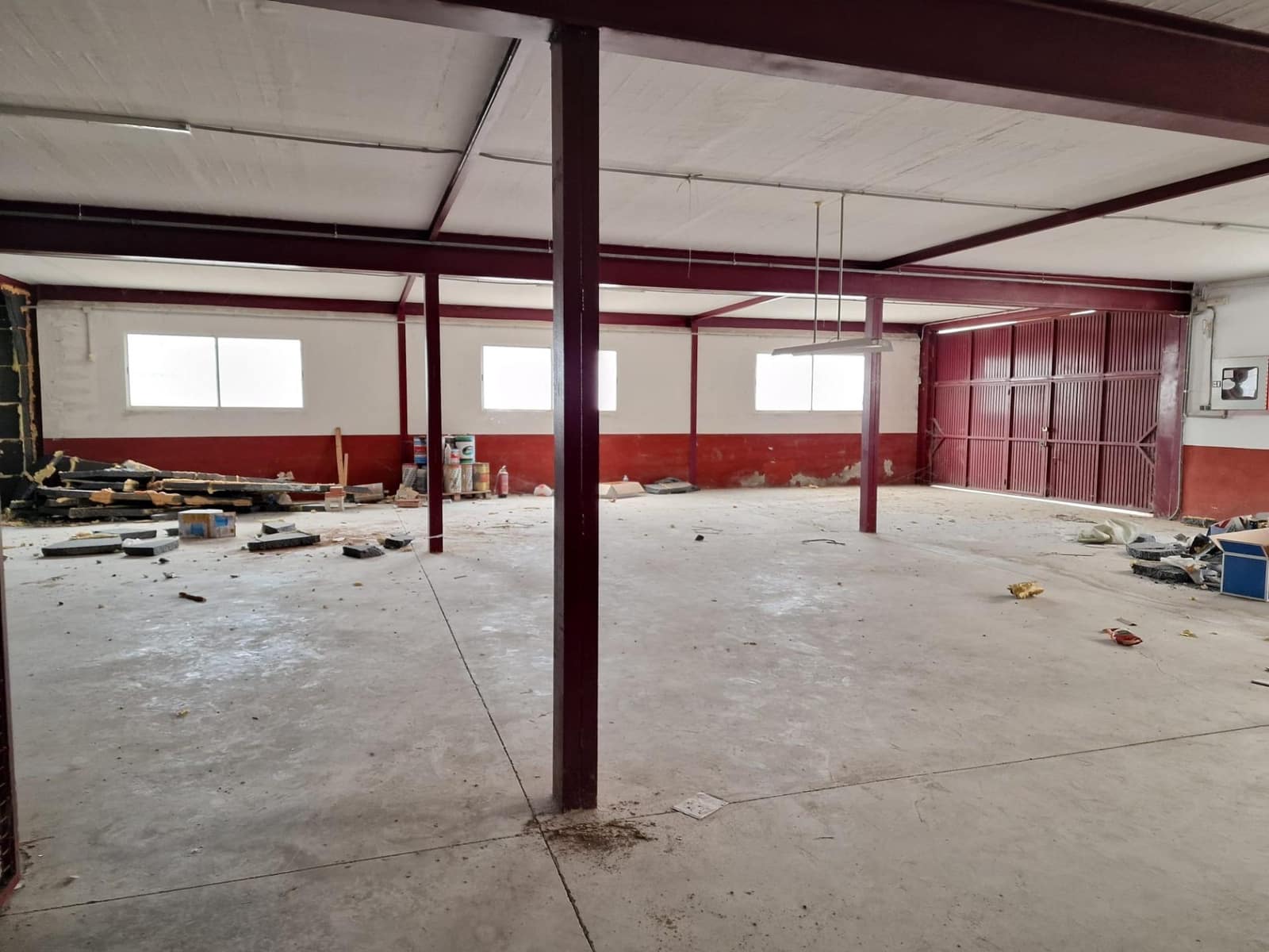 Virksomhed til salg i Aspe med garage - € 560.000 (Ref: 9021832)