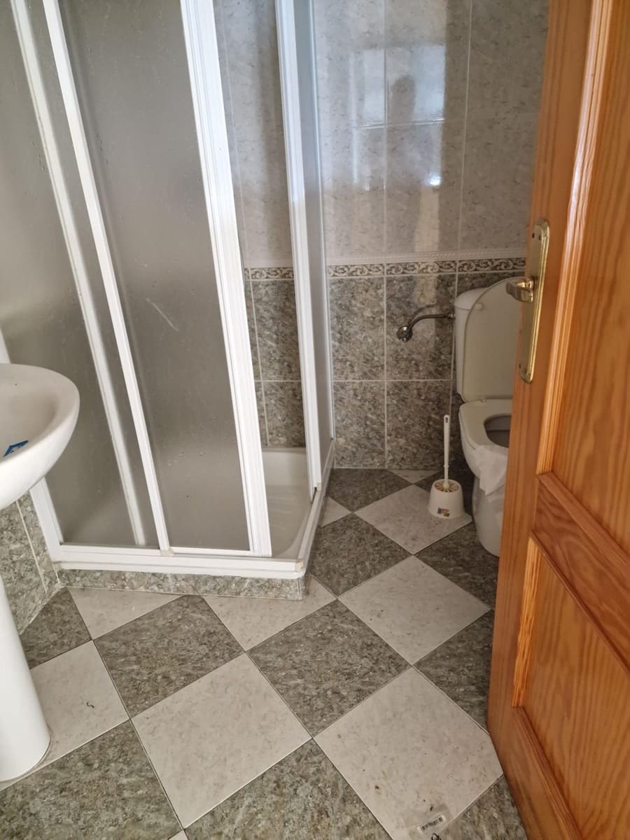 Virksomhed til salg i Aspe med garage - € 560.000 (Ref: 9021832)