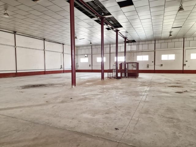 Business for sale in Aspe with garage - € 560,000 (Ref: 9021832)