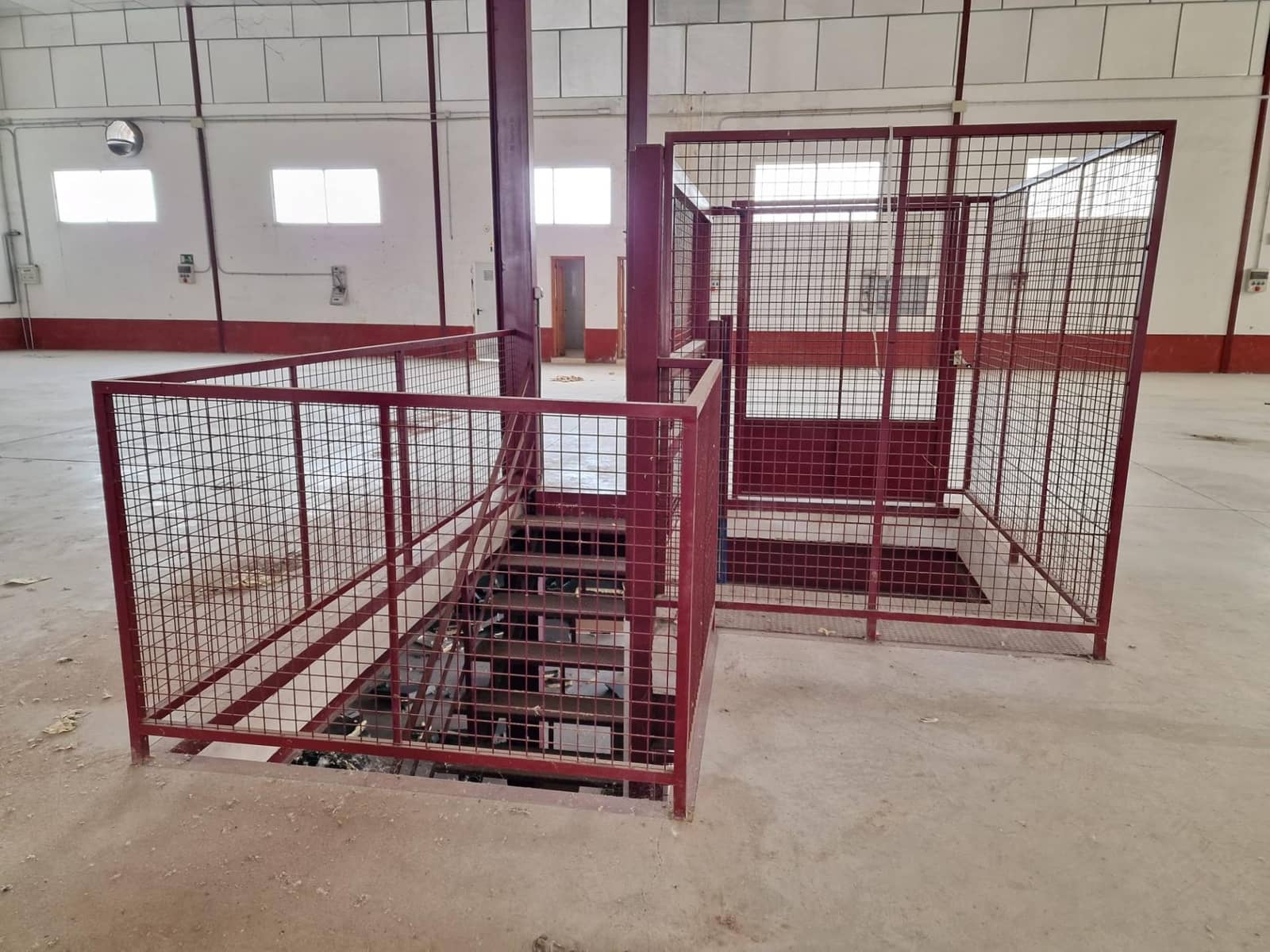 Virksomhed til salg i Aspe med garage - € 560.000 (Ref: 9021832)