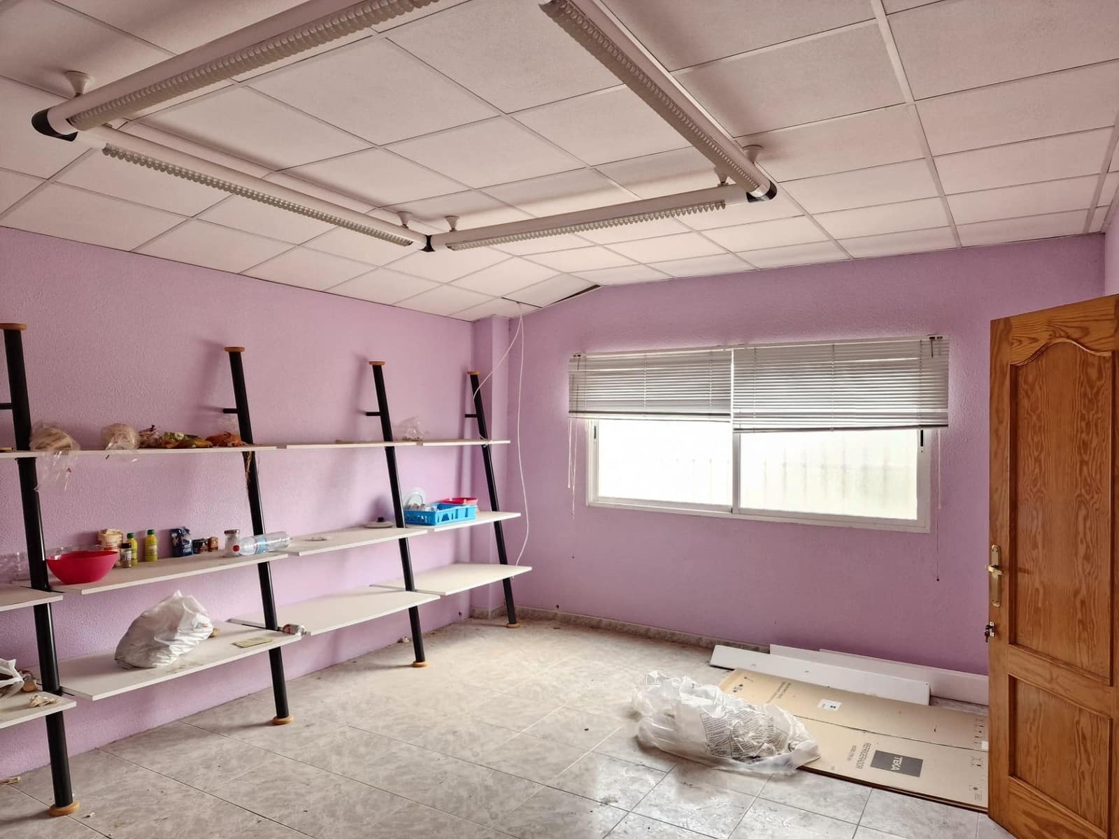 Virksomhed til salg i Aspe med garage - € 560.000 (Ref: 9021832)