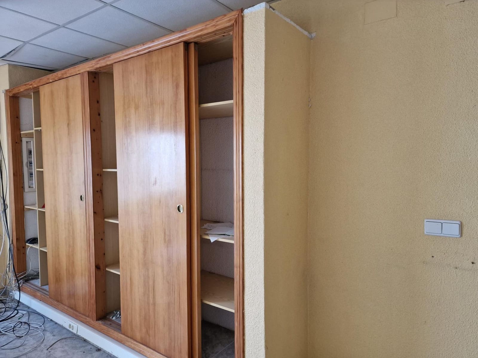 Virksomhed til salg i Aspe med garage - € 560.000 (Ref: 9021832)