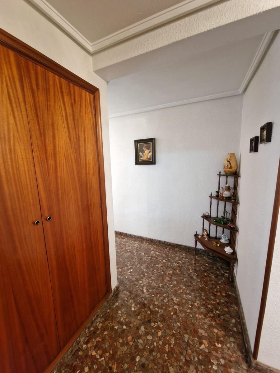 4 sypialnia Mieszkanie na sprzedaż w Elche / Elx - 199 999 € (Ref: 9021833)