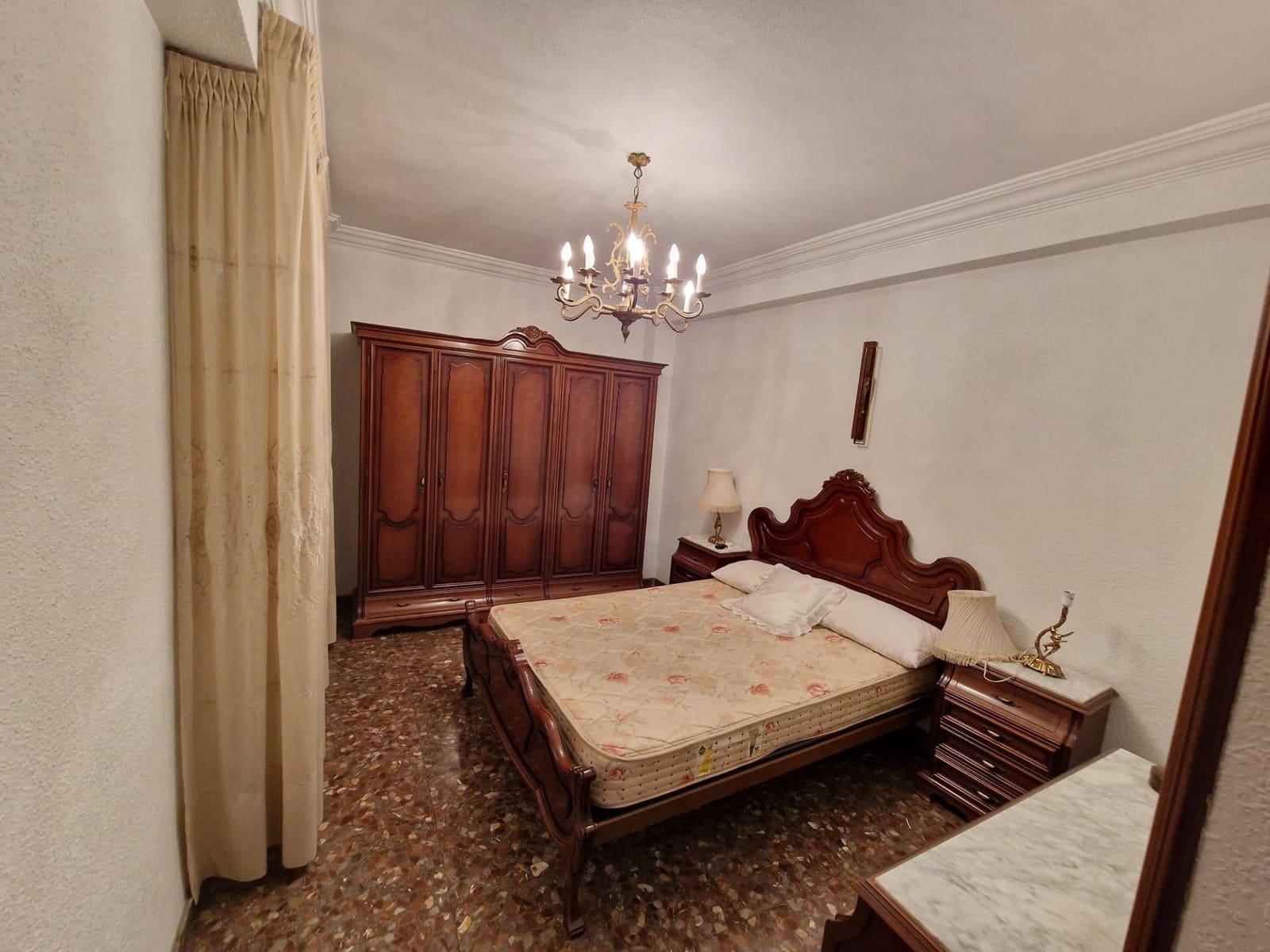 4 sypialnia Mieszkanie na sprzedaż w Elche / Elx - 199 999 € (Ref: 9021833)